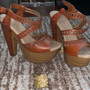 Jessica Simpson heels